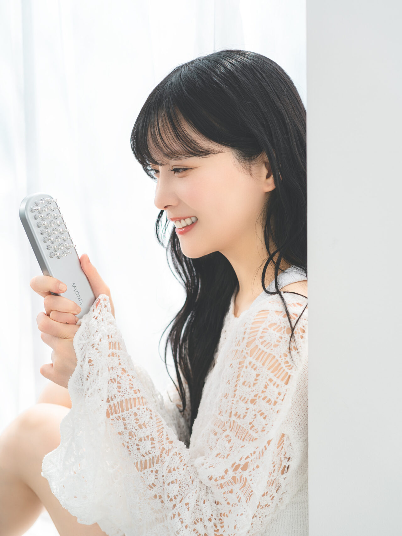 SARONIA（サロニア）-「EMS リフトブラシ」商品紹介ビデオ